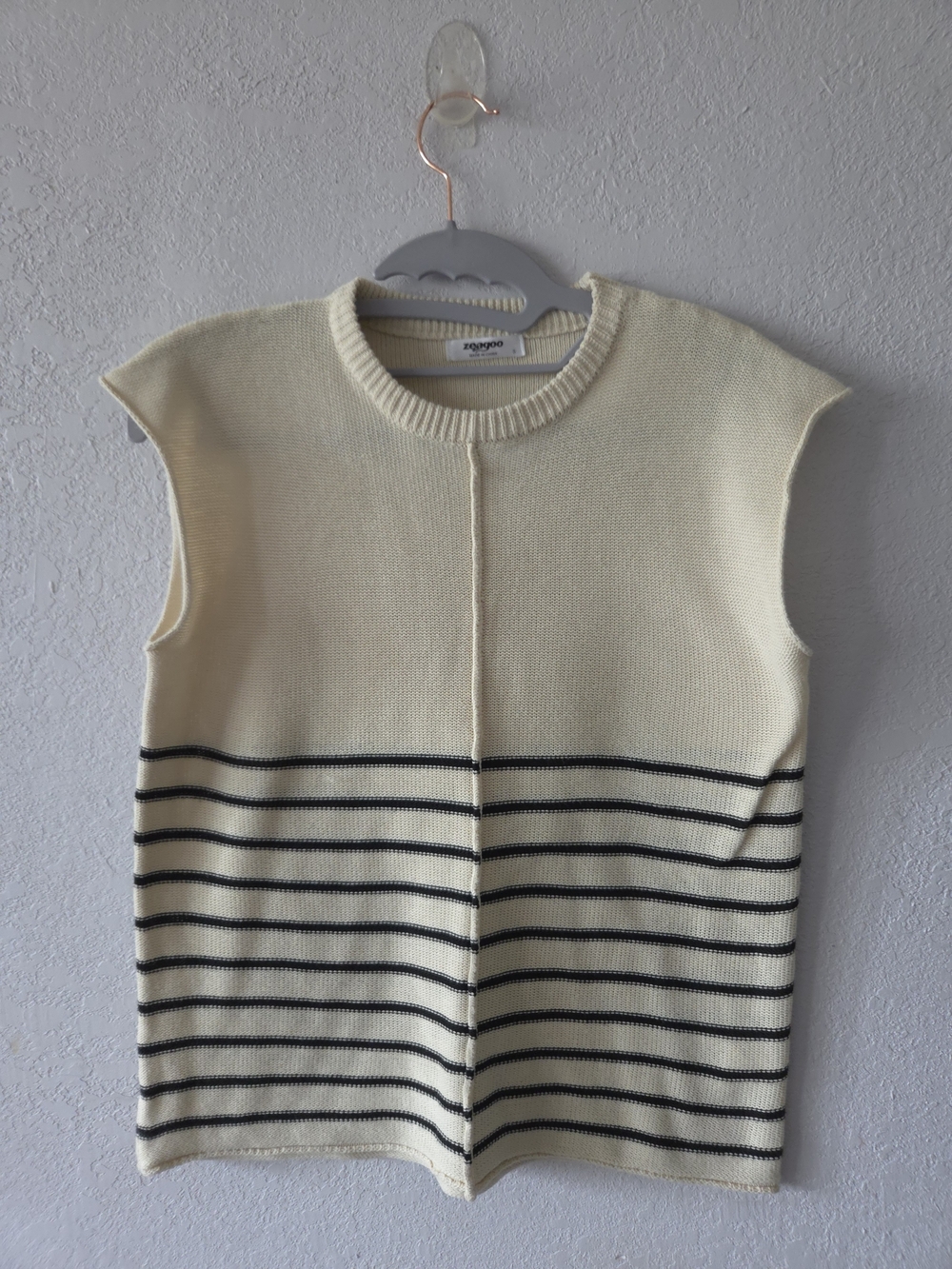 zeagoo Cream Sleeveless Knit Vest with Black Stripes